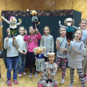 Skolā viesojas cirks un leļļu teātris - 