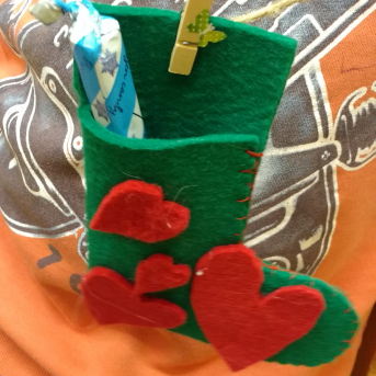 Ekskursija Robežnieku fermā, ķimeņu siera gatavošana un Ziemassvētku zeķīšu darināšana - 