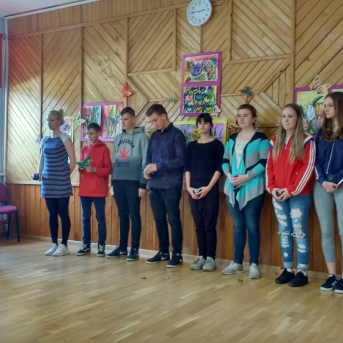 Māmiņ, atnāc uz skanīgu pļavu! - 