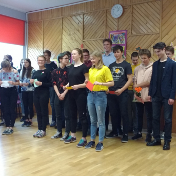 Māmiņ, atnāc uz skanīgu pļavu! - 