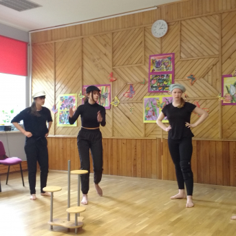 Māmiņ, atnāc uz skanīgu pļavu! - 