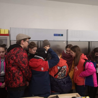 KARJERAS IZGLĪTĪBAS brauciens uz Vidzemes tehnoloģiju un Dizaina tehnikumu un SIA Tītarkalns - 