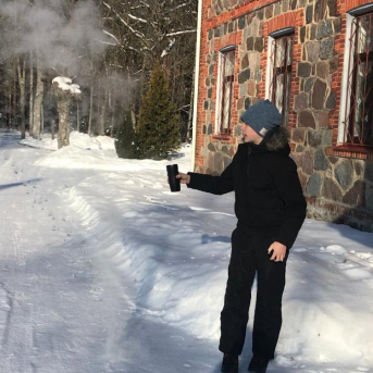 Sniega aktivitātes - Mācoties attālināti pie viedierīcēm, jo īpaši svarīgi ir iziet svaigā gaisā un izkustēties, tāpēc šeit neliels ieskats Sējas skolas skolēnu ziemas mācību-atpūtas aktivitātēs.