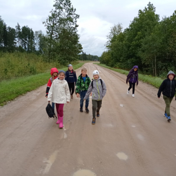 Pārgājienu diena Sējas skolā - 3.septembrī Sējas skolas skolēni devās izzinošos pārgājienos. Katra klase izvēlējās savu maršrutu un virzienu, kurā doties. Jautri, aktīvi un interesanti pavadīta diena bija izdevusies katrai klasei!