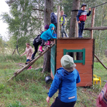 Pārgājienu diena Sējas skolā - 3.septembrī Sējas skolas skolēni devās izzinošos pārgājienos. Katra klase izvēlējās savu maršrutu un virzienu, kurā doties. Jautri, aktīvi un interesanti pavadīta diena bija izdevusies katrai klasei!