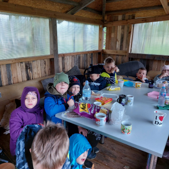 Pārgājienu diena Sējas skolā - 3.septembrī Sējas skolas skolēni devās izzinošos pārgājienos. Katra klase izvēlējās savu maršrutu un virzienu, kurā doties. Jautri, aktīvi un interesanti pavadīta diena bija izdevusies katrai klasei!