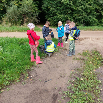 Pārgājienu diena Sējas skolā - 3.septembrī Sējas skolas skolēni devās izzinošos pārgājienos. Katra klase izvēlējās savu maršrutu un virzienu, kurā doties. Jautri, aktīvi un interesanti pavadīta diena bija izdevusies katrai klasei!