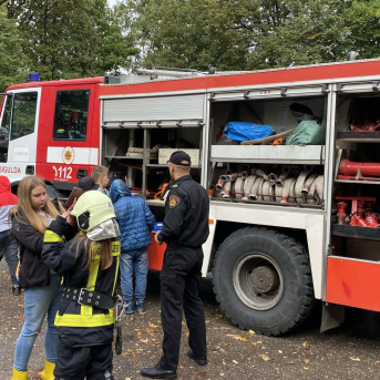 Pārgājienu diena Sējas skolā - 3.septembrī Sējas skolas skolēni devās izzinošos pārgājienos. Katra klase izvēlējās savu maršrutu un virzienu, kurā doties. Jautri, aktīvi un interesanti pavadīta diena bija izdevusies katrai klasei!