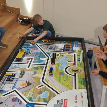 Robotikas pulciņa dalībnieki startē čempionātā - 