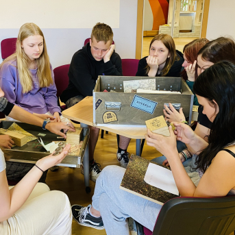 Skolas somas projekta nodarbība “Ziedoņa klase” - 