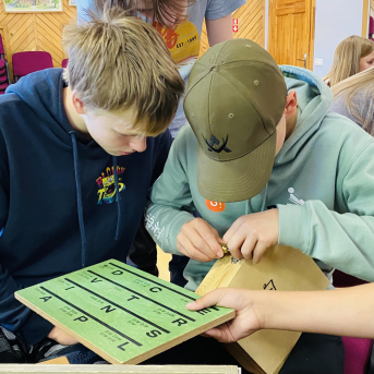 Skolas somas projekta nodarbība “Ziedoņa klase” - 