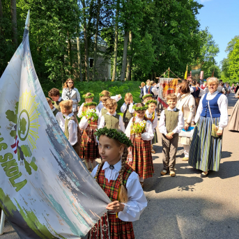 “ Latvju bērni danci veda”  Preiļos - 