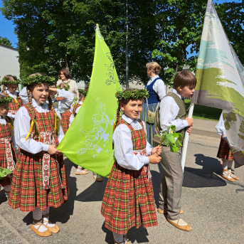 “ Latvju bērni danci veda”  Preiļos - 