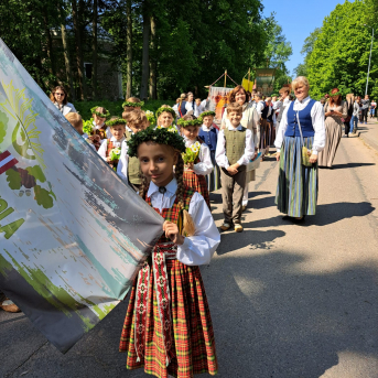 “ Latvju bērni danci veda”  Preiļos - 
