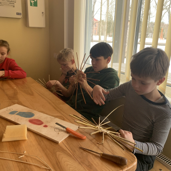 Klūdziņu pīšanas nodarbība - 