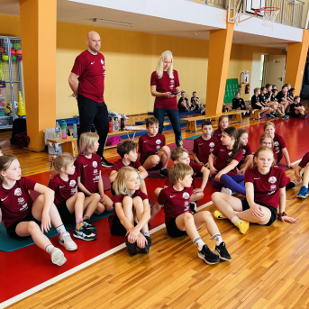 Sporto visa klase 2.klašu sacensības stafetēs - 