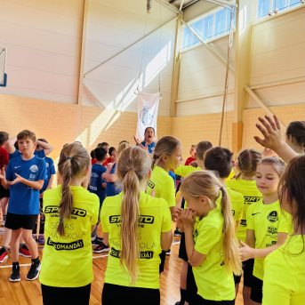 Sporto visa klase 2.klašu sacensības stafetēs - 