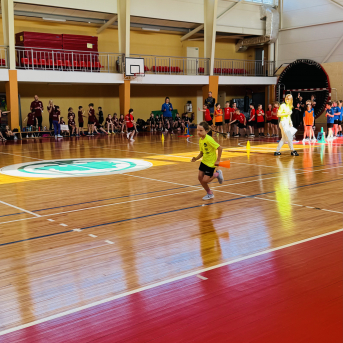 Sporto visa klase 2.klašu sacensības stafetēs - 