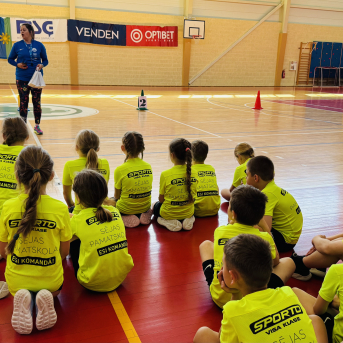 Sporto visa klase 2.klašu sacensības stafetēs - 