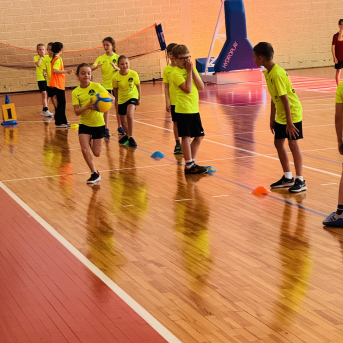 Sporto visa klase 2.klašu sacensības stafetēs - 