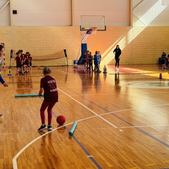 Sporto visa klase 2.klašu sacensības stafetēs - 