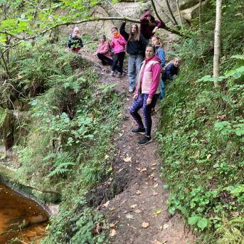 Tiešsaistes pārgājiens gar Loju - 