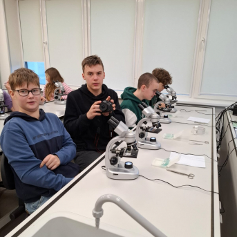 Sējas pamatskolas 6.klase ESF+ projekta nodarbībā - 