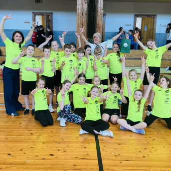 Sporto visa klase 3.klašu sacensības stafetēs - 