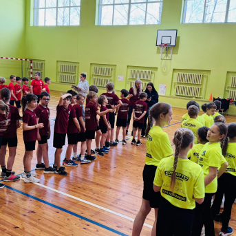 Sporto visa klase 3.klašu sacensības stafetēs - 