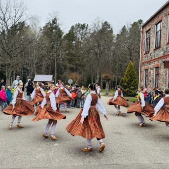 Latvijas svētkiem gatavojoties - 