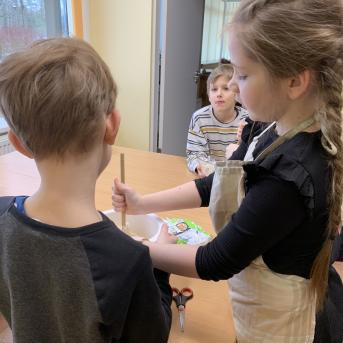 Radošā pēcpusdiena - 