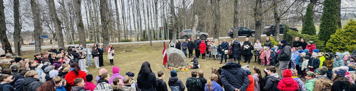 Piemiņas brīdis pie Birzēm