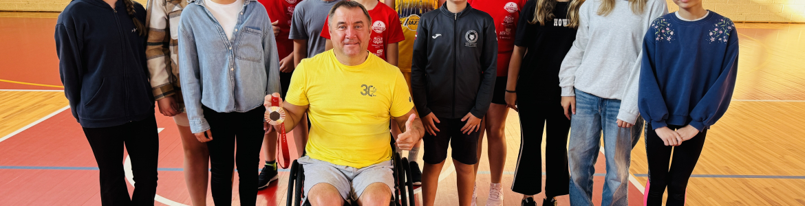 Tikšanās ar Paralimpieti Aigaru Apini