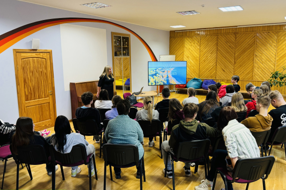 Karjeras izglītība